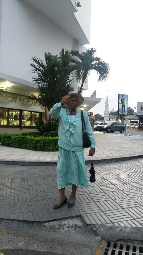 12671_206017162935498_426015309_n