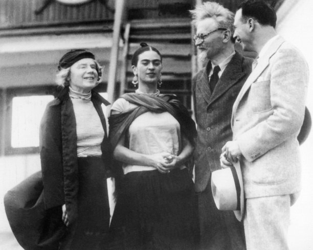 MEXICO - JANUARY 13:  From left to right : Natalia TROTSKY, TROTSKY's wife; the Mexican artist Frida KAHLO, Diego RIVERA's wife; the Russian revolutionary Leon TROTSKY; and Max SCHACHTMAN, head of the American Communist Commitee. They all came to welcome the couple disembarking from the Norwegian oil tanker RUTH.  (Photo by Keystone-France/Gamma-Keystone via Getty Images)