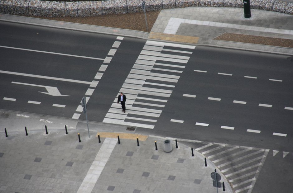 piano-crossing-1396457273-view-1