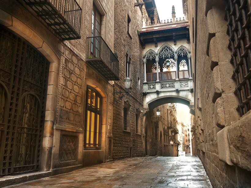 barcelona-gothic-quarter-gettyimages-156963459